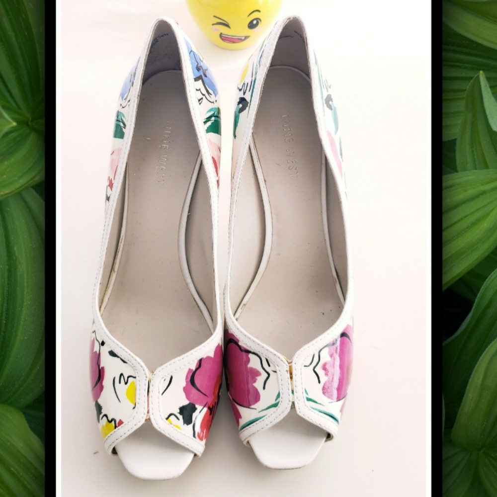 ❤️‍🔥CLEARANCE❤️‍🔥 NINE WEST Patent Leather Floral Pumps - Picture 4 of 6